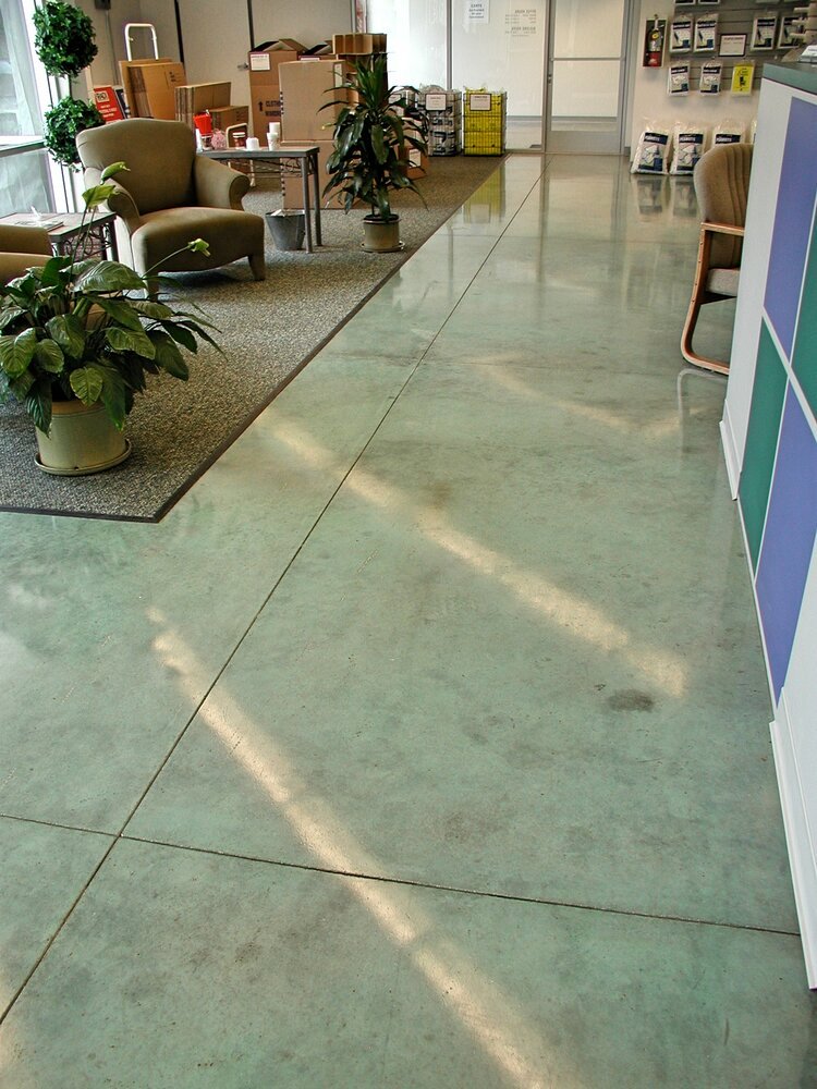 Concrete contractor in Pasadena creating decorative concrete for homes and businesses