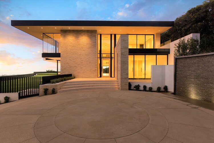 Concrete contractor Burbank providing polished, stained, decorative, and custom concrete solutions