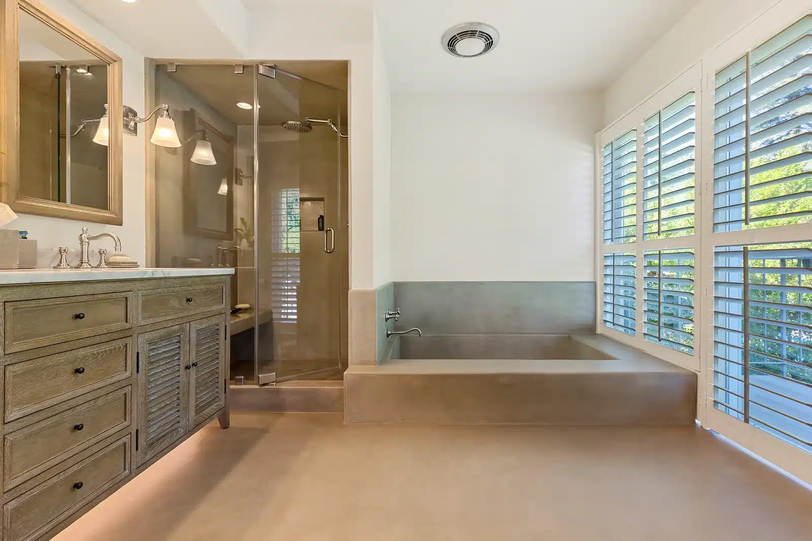 Lacw decorative concrete microcement microtopping residential calabasas bathroom floor H 01.