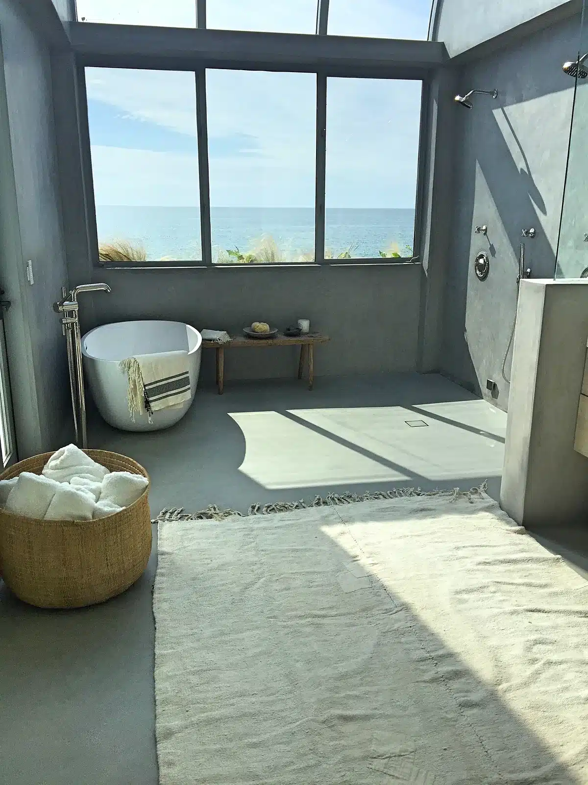 Lacw decorative concrete staining residential malibu bathroom V 01.