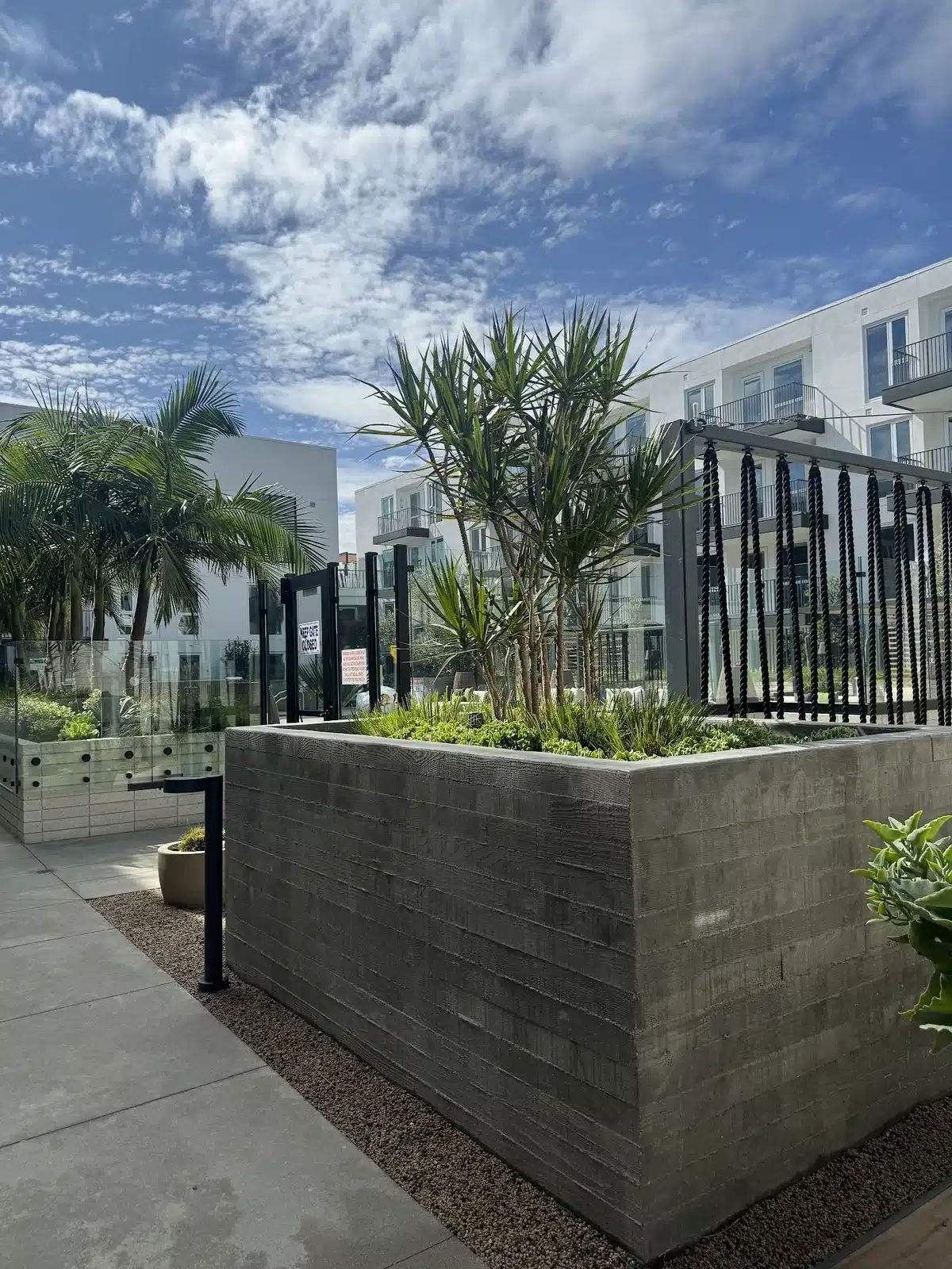 Lacw hardscape board formed walls commercial los angeles deck wall V 01.